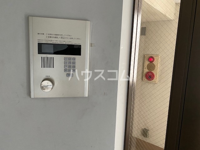 20/27 エントランス