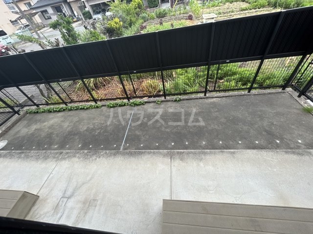 18/28 バルコニー