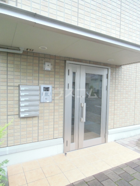 20/28 エントランス