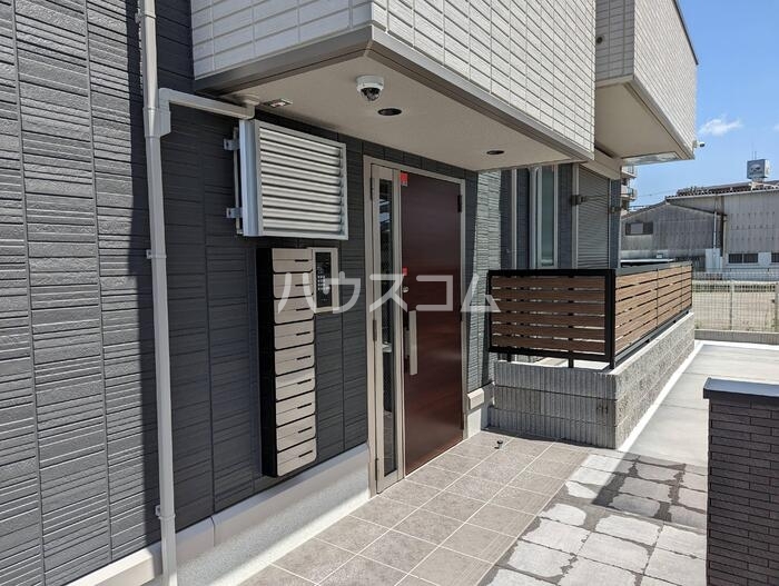 26/29 エントランス