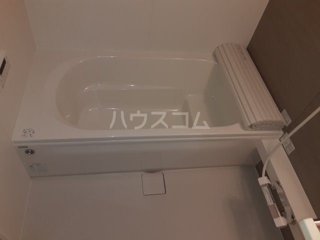 13/30 浴室