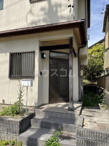 21/30 エントランス