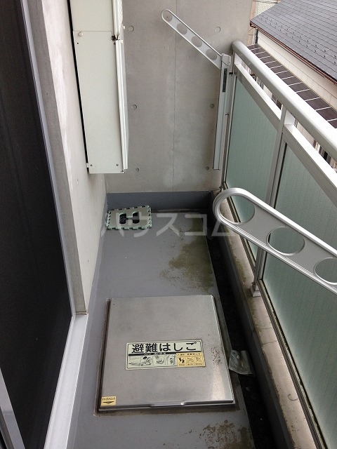 17/27 バルコニー