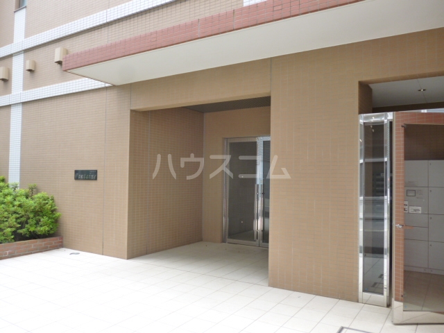 22/30 エントランス