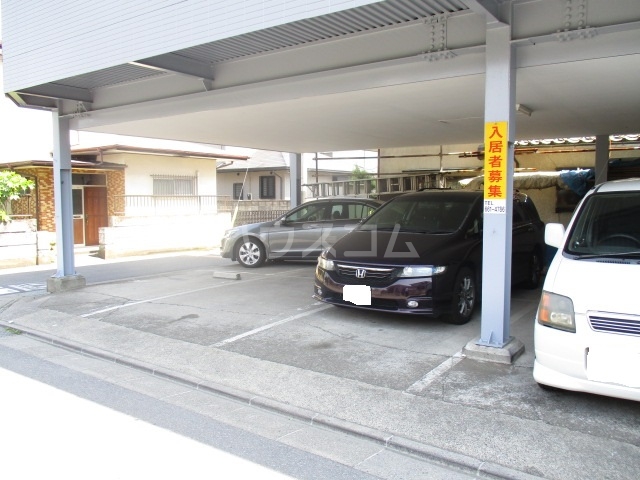 22/30 駐車場
