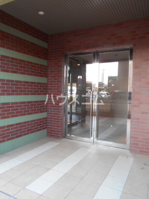 22/30 エントランス