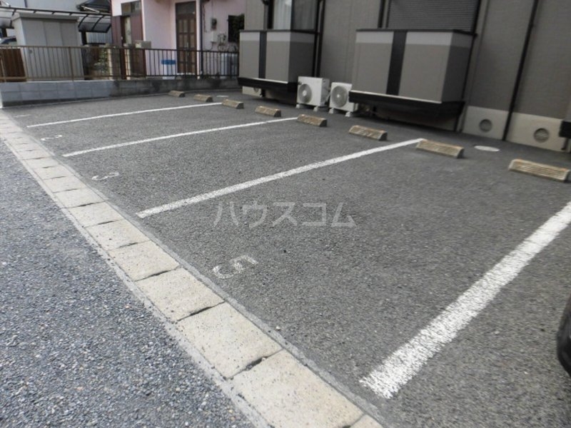 22/23 駐車場