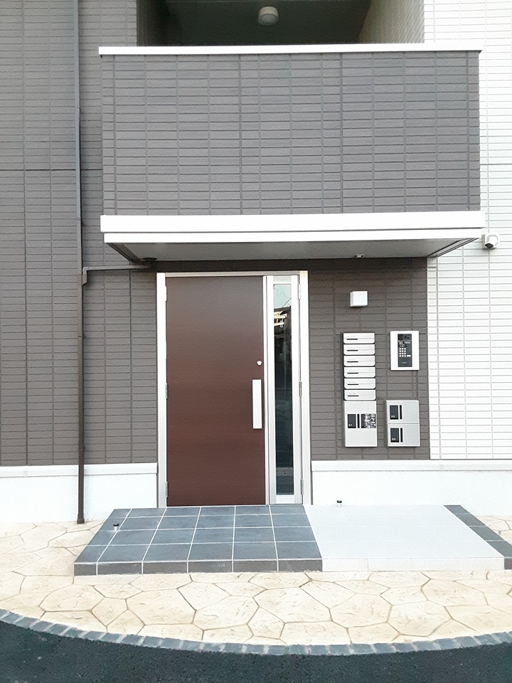 2/5 エントランス