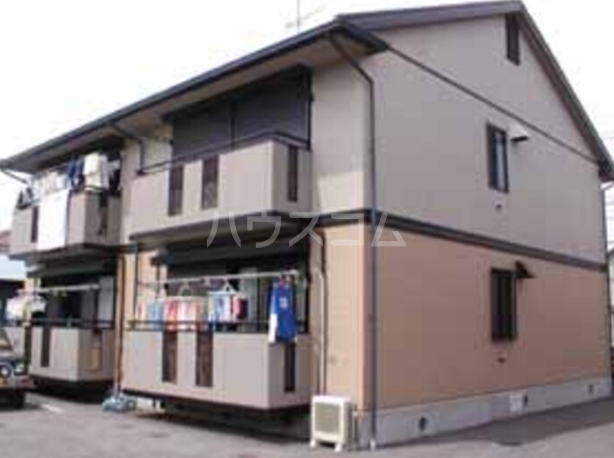 15/23 エントランス