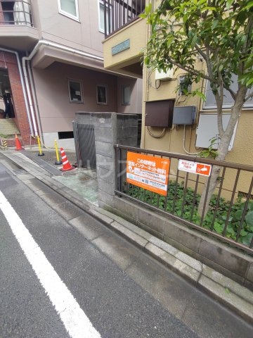 21/29 エントランス