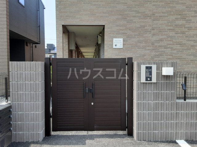 2/4 エントランス