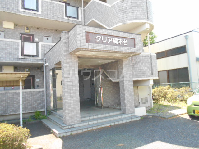 24/30 エントランス