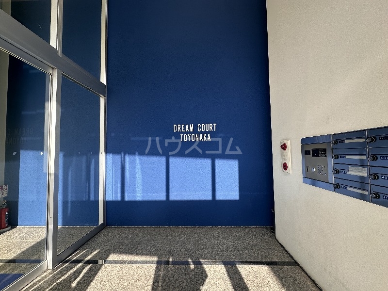 28/30 エントランス