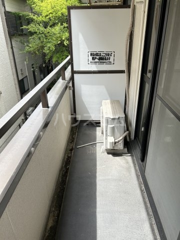 20/27 バルコニー