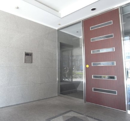 19/25 エントランス