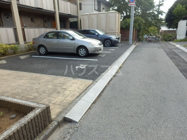 22/30 駐車場