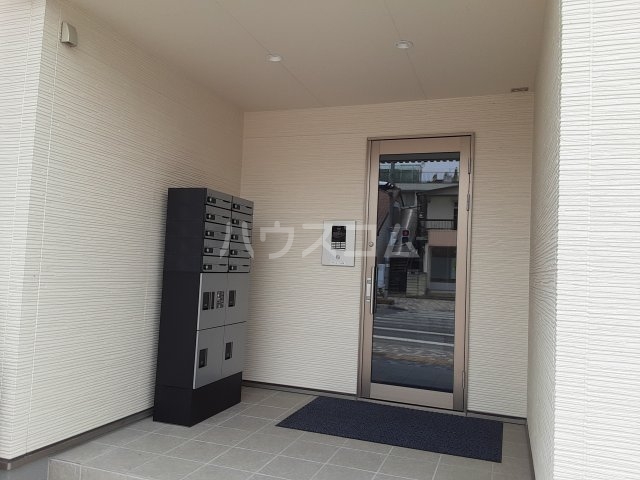 21/29 エントランス