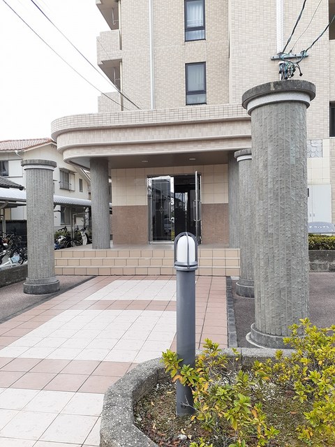 13/24 エントランス