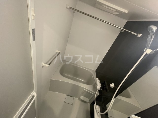 13/30 浴室