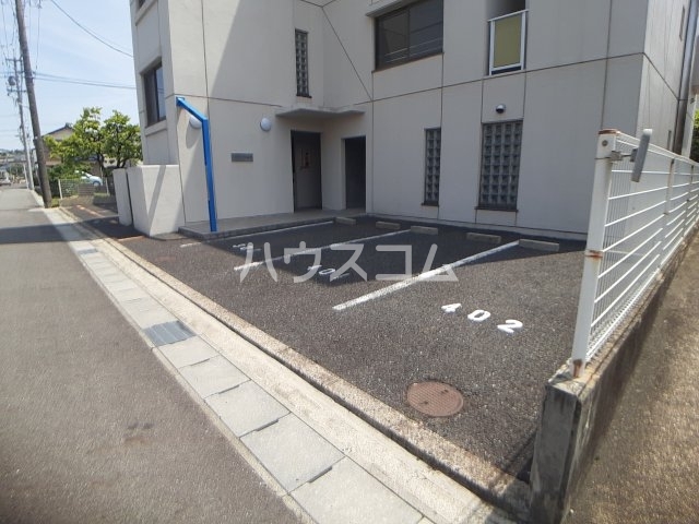 23/27 駐車場