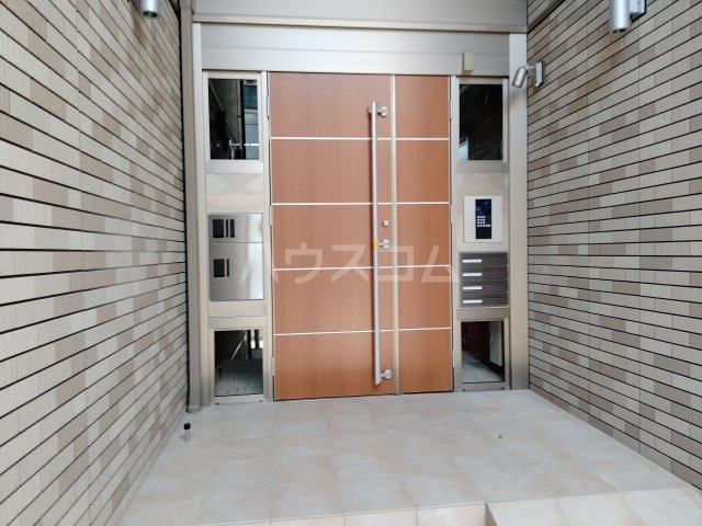 15/24 エントランス