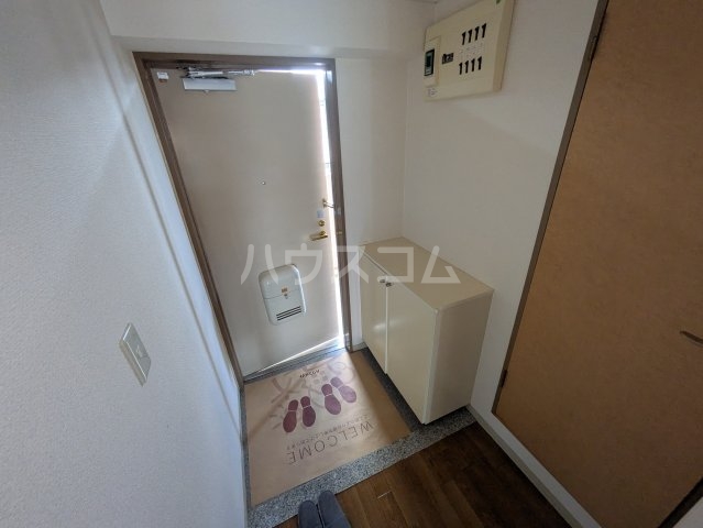 17/30 玄関