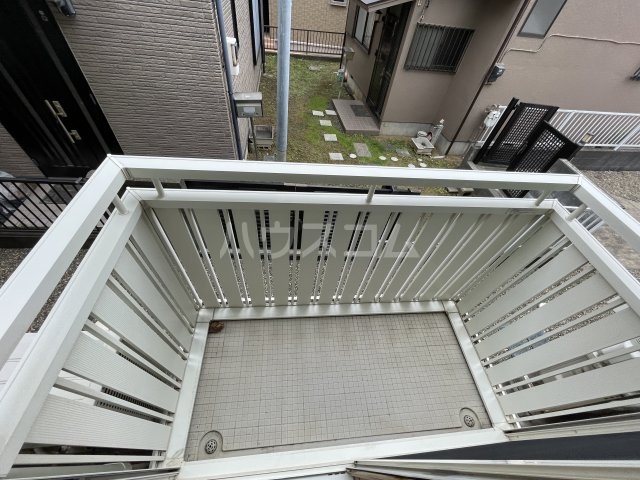 15/28 バルコニー