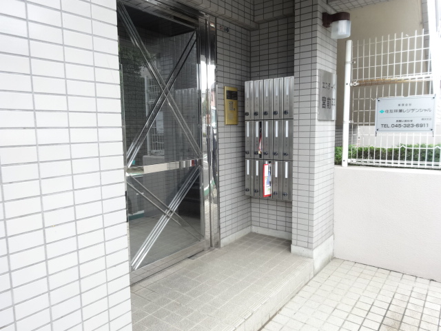 20/30 エントランス