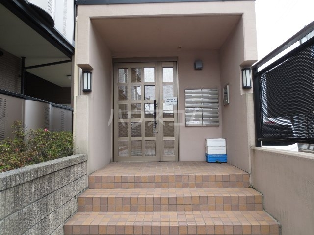 29/30 エントランス