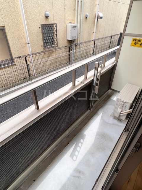 19/30 バルコニー