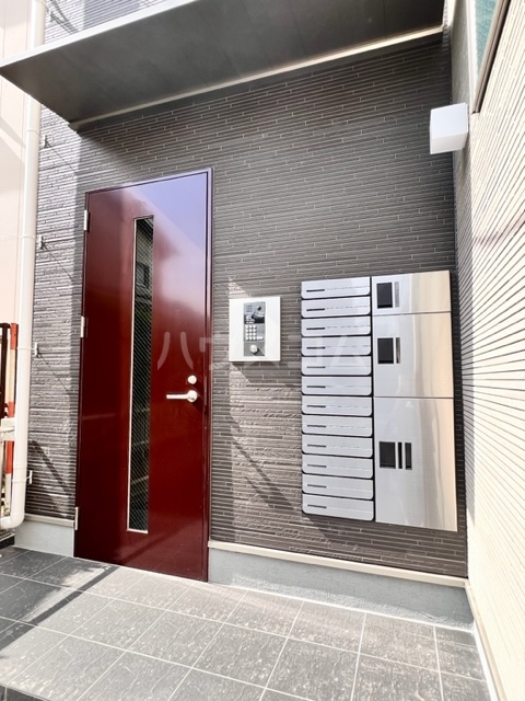 24/30 エントランス