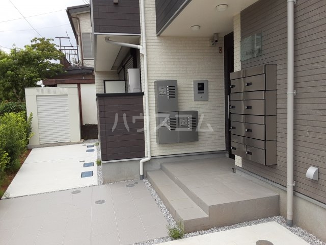 22/30 エントランス