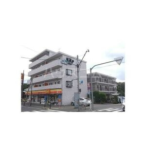 16/27 エントランス