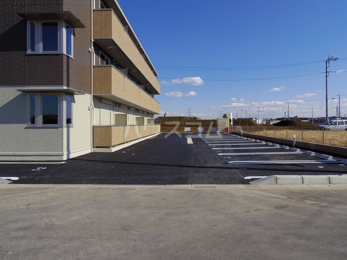 18/25 駐車場