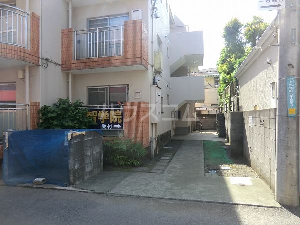 2/8 エントランス