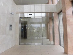 20/30 エントランス