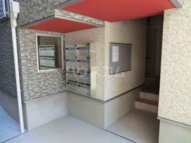 15/19 エントランス