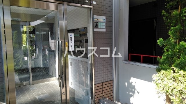 17/27 エントランス