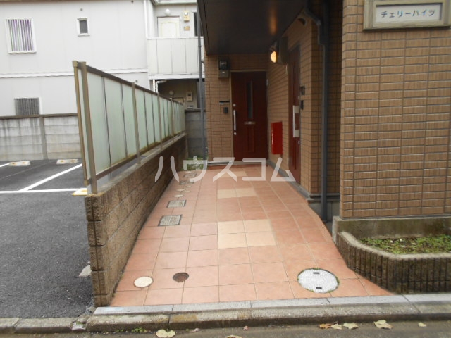 15/23 エントランス