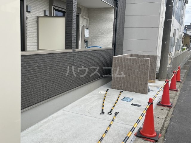 18/24 エントランス