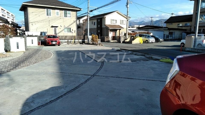 19/19 駐車場