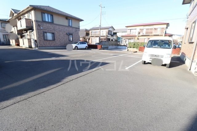 20/29 駐車場