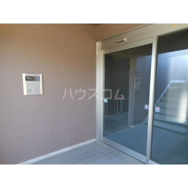 21/29 エントランス