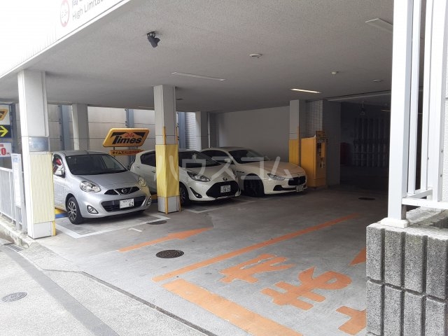 4/13 駐車場