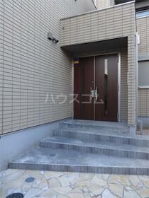 16/25 エントランス