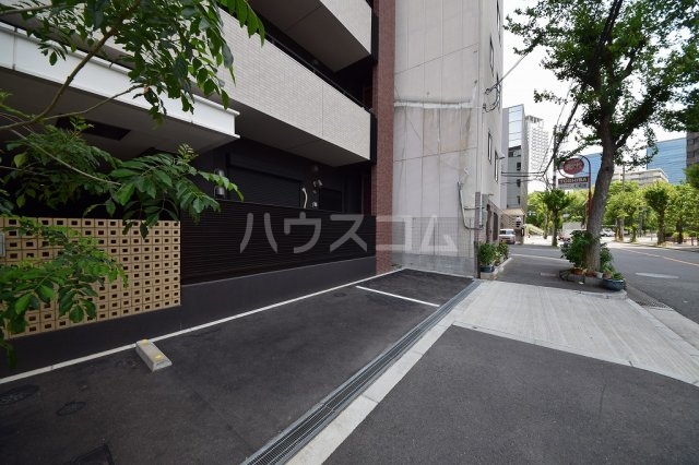 28/30 駐車場