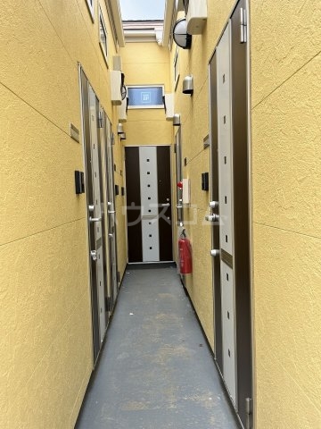 17/18 エントランス