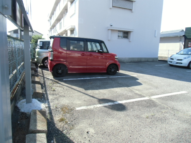 22/30 駐車場