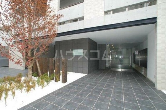 17/23 エントランス