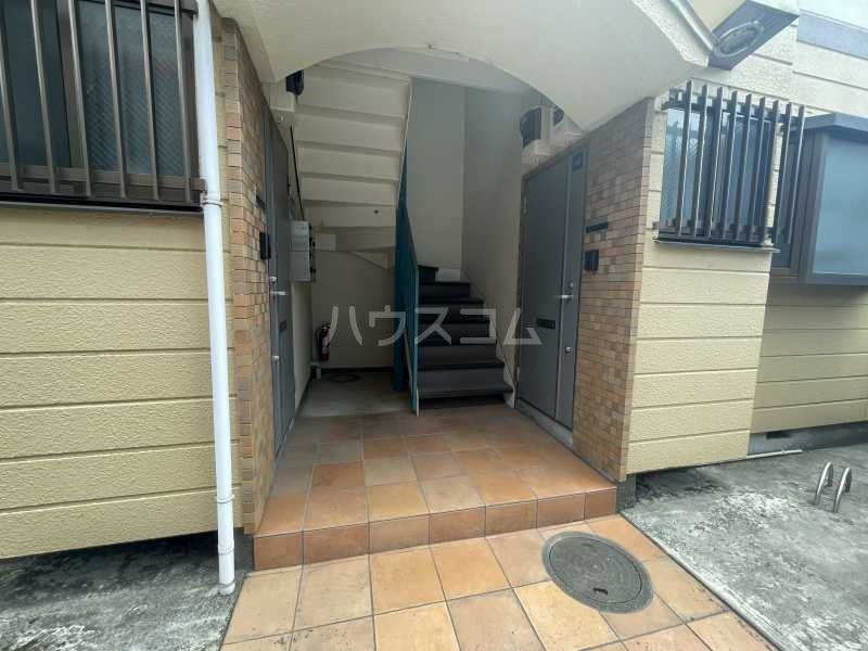 22/24 エントランス